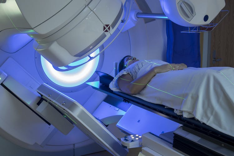 57acf910 7b08 4256 abb8 fc012939ce37 Woman Receiving Radiation Therapy Treatments for Breast Cancer 613327714 1258x838